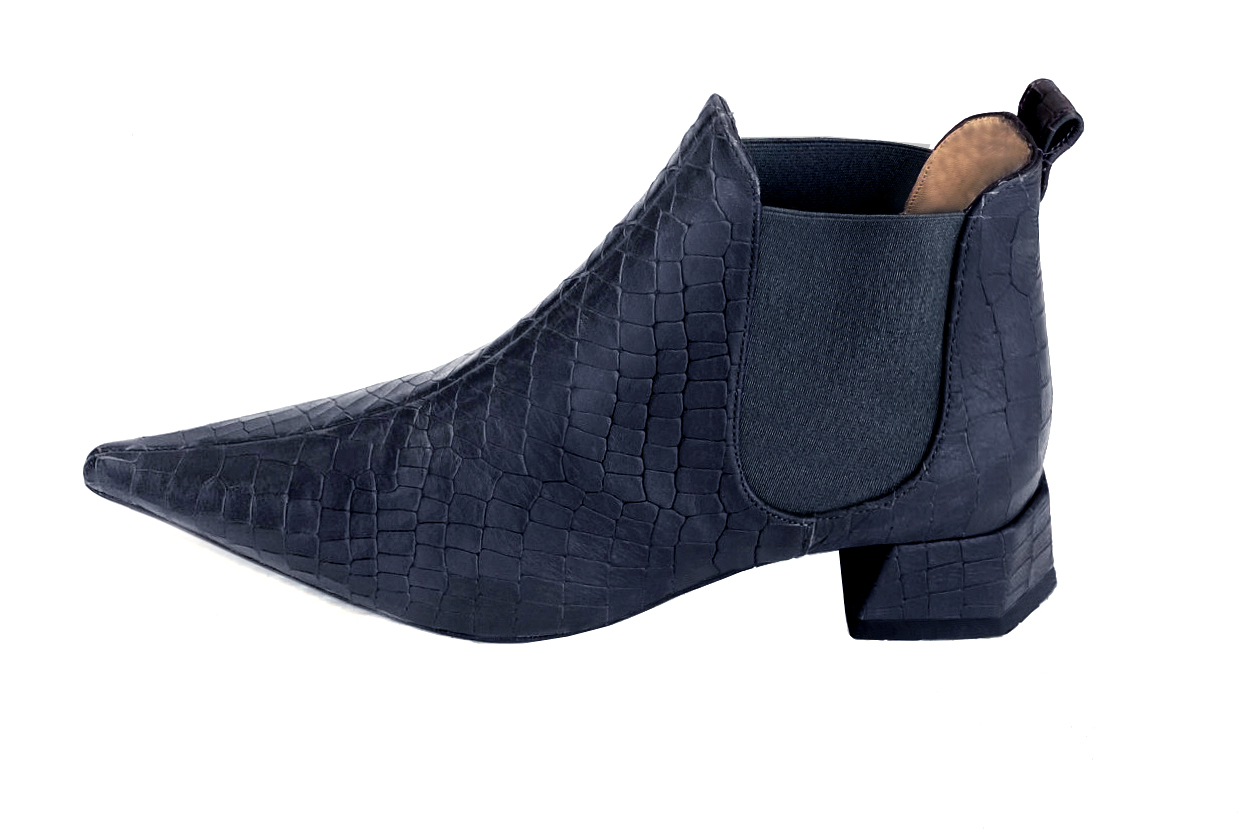 Navy blue women's ankle boots, with elastics. Pointed toe. Low flare heels. Profile view - Florence KOOIJMAN